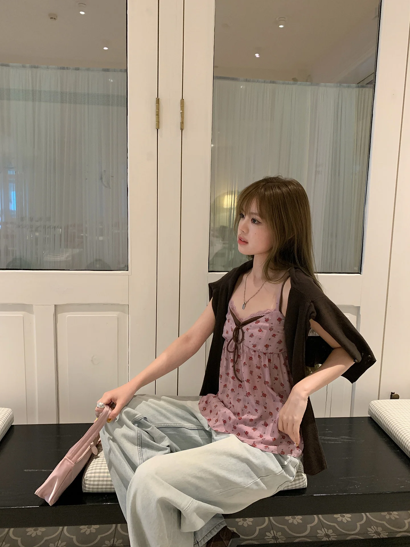 

Женская майка с V-образным вырезом и цветочным принтом YOYOZIZHI Bangkok Sunset, повседневная одежда, полиэстер
