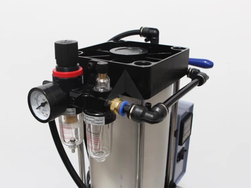 سطح المكتب حاقن البلاستيك العمودي آلة صب حقن البلاستيك الصغيرة لسطح المكتب للحجم الصغير والمختبر PE