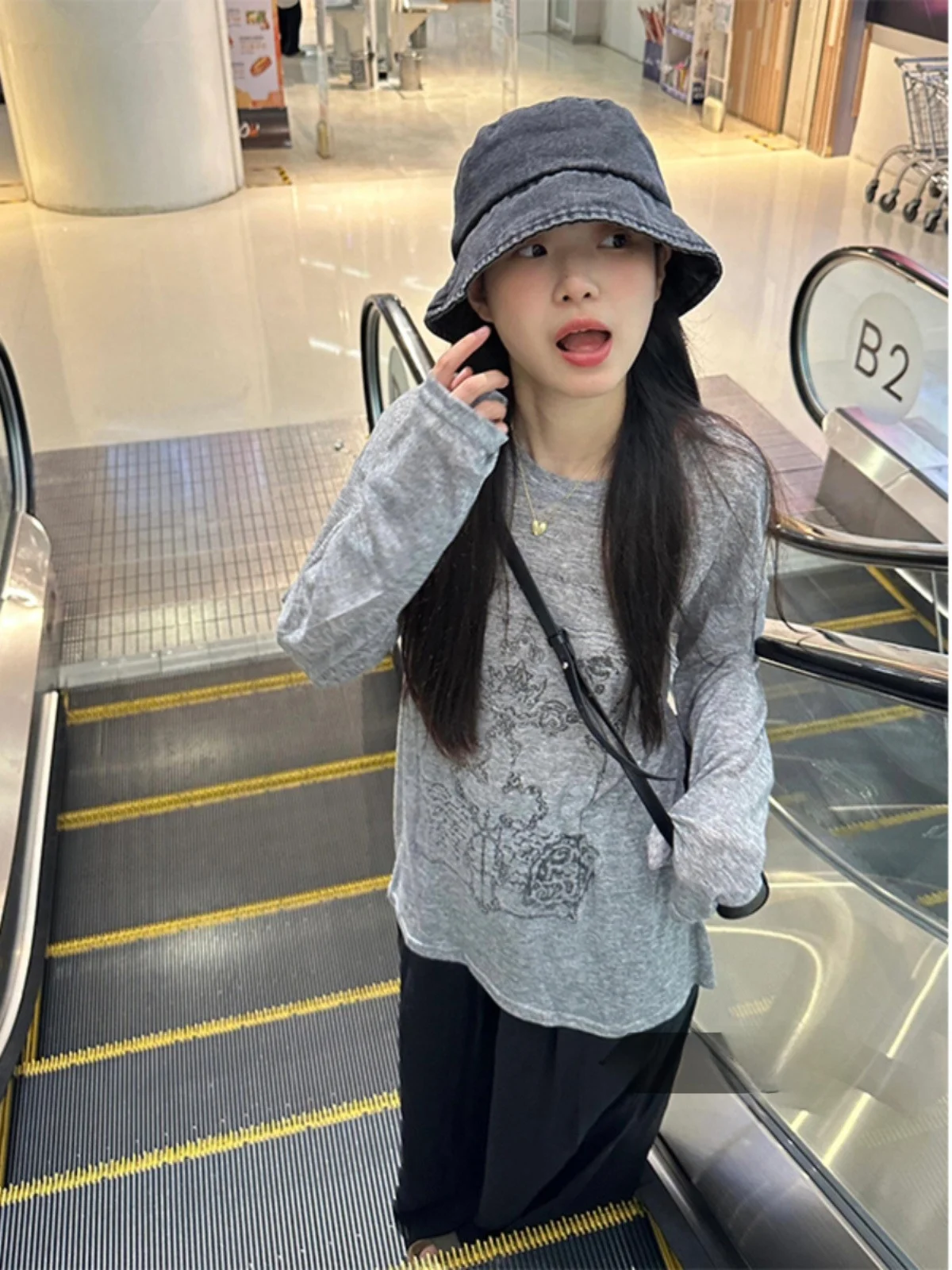 

Ретро-американский тонкий летний/осенний свободный жилет-накидка для защиты от солнца для женщин...