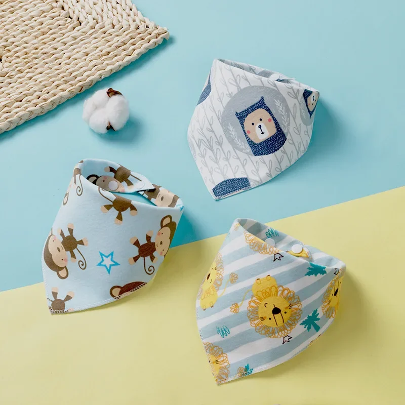 2PCS/LOT New Baby Bibs Triangle Double Cotton Bibs Cartoon Print Saliva Towel Baby Boys Girls Feeding Apron Cotton Bandana Bibs