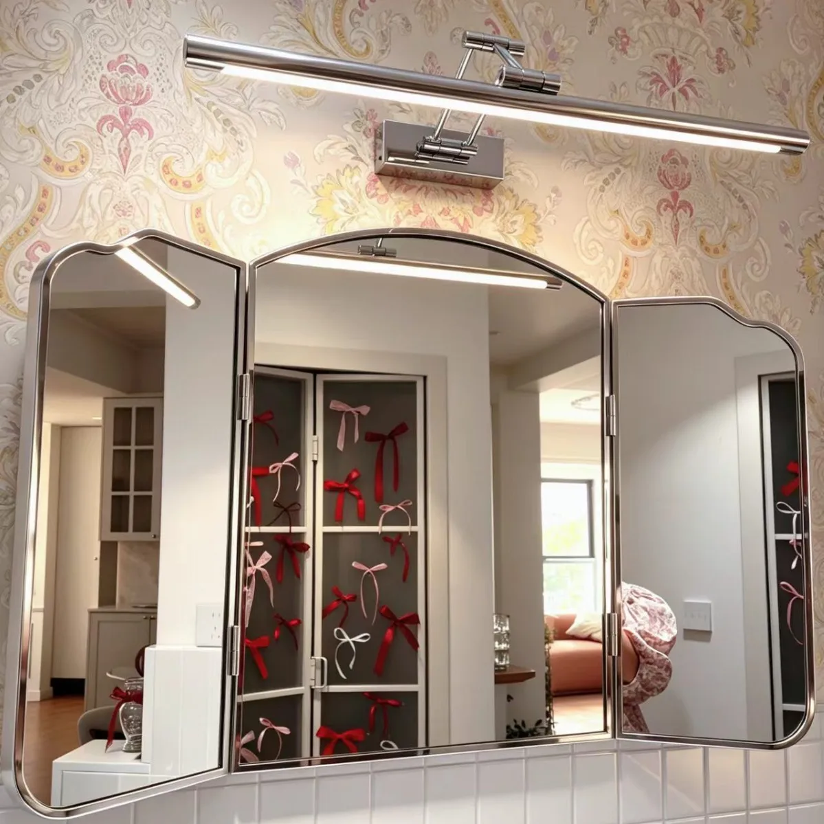 DSA Vintage Stainless Steel Trifold Mirror Toilet Bathroom Makeup Mirror Hover Folding Makeup Mirror