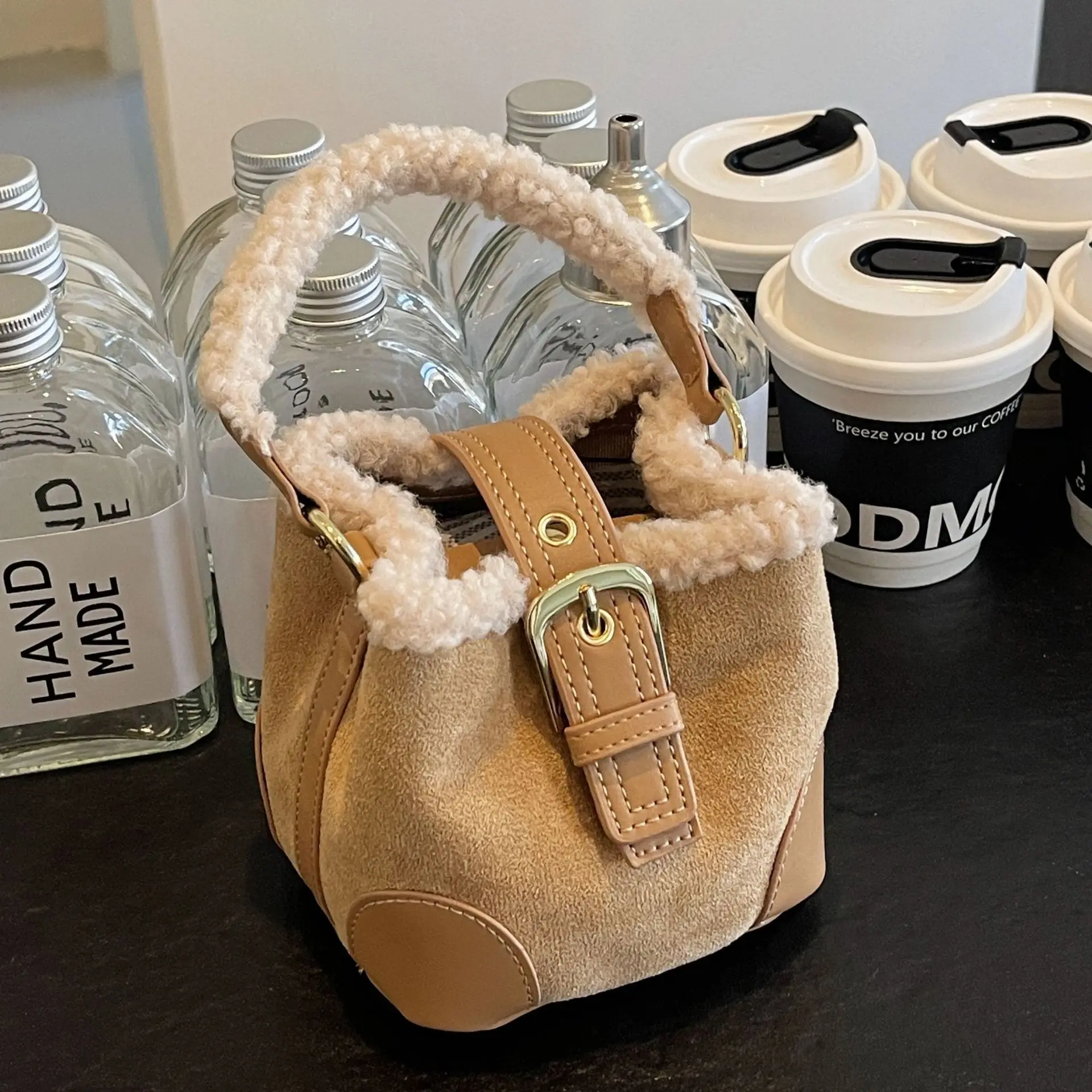 Autumn And Winter Lamb's Wool Mini Bucket Bag Korean Version Velvet Retro Handbag New Fashion Temperament Shoulder Crossbody Bag