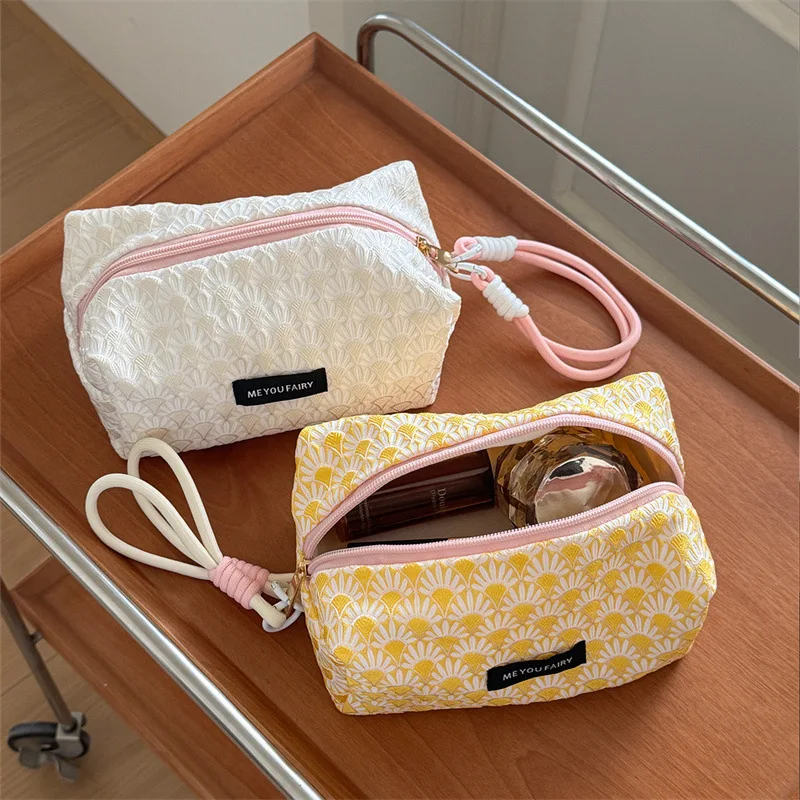 

Retro Simplicity Sunflower Makeup Case for Women INS Japanese Fashion Pencil Bag with Lanyard Set Large Capacity Storage Bag