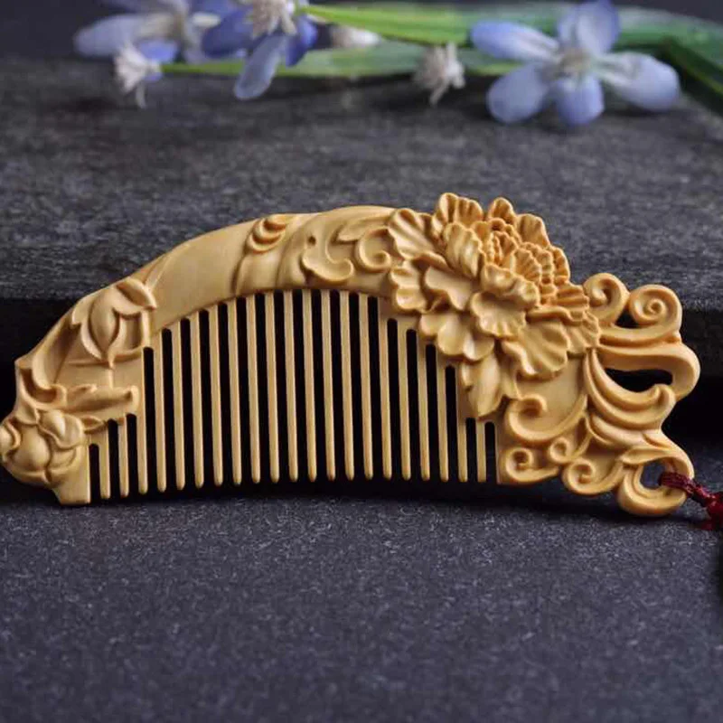 

Boxwood Comb Rich Peony Pattern Wooden Comb Whole Wood Carving Crafts Gift Comb Massage Scalp Anti-Static Detangling Smooth Hair