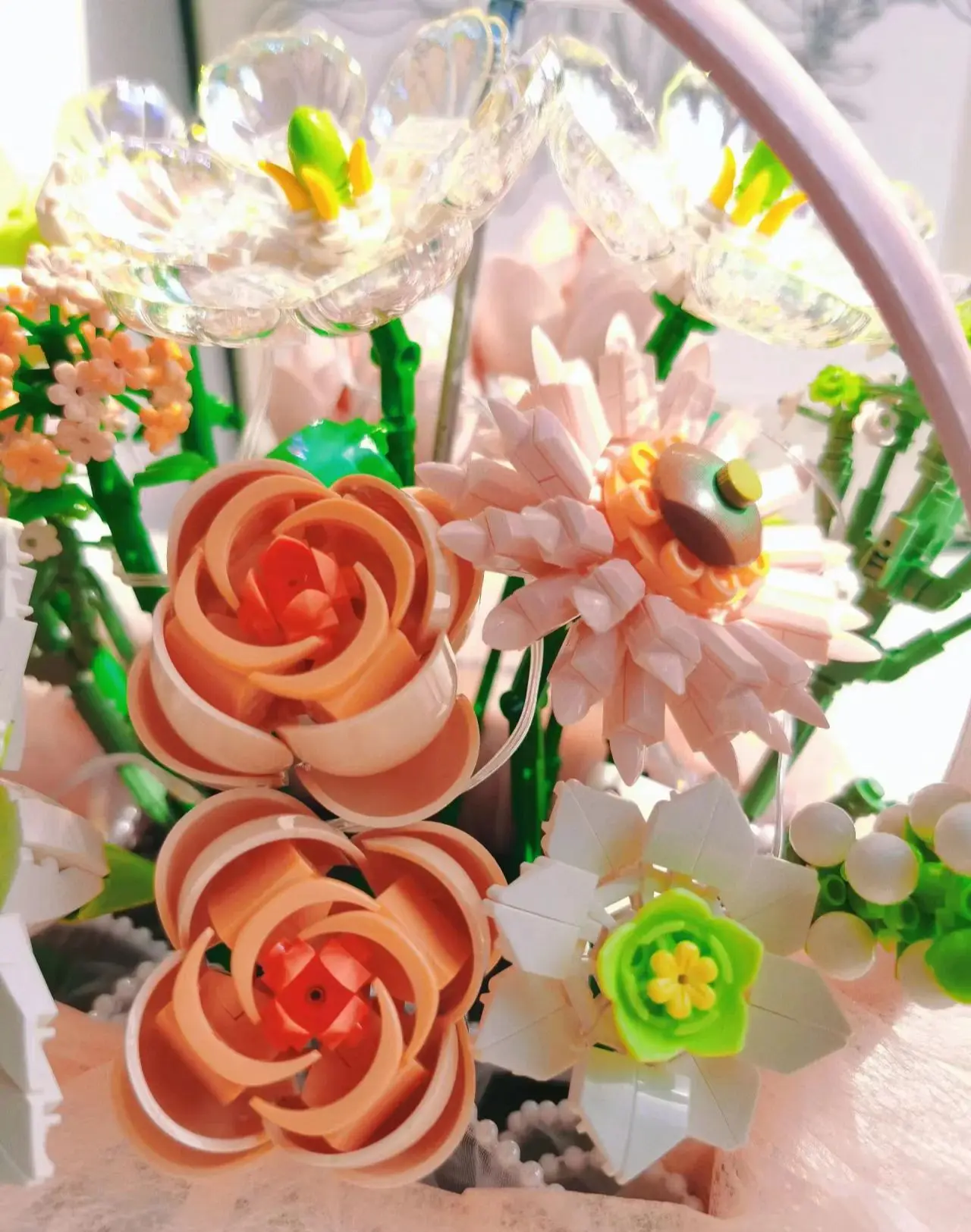 Mini Rose Flower Basket Flower Bundle Building Block DIY Flower Basket Home Decorative Brick with Light Cute Gift Toy