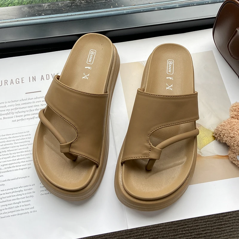 Trend buty damskie płaskie sandały damskie lato 2025 gruba podeszwa miękkie wygodne antypoślizgowe odporne na zużycie odkryte kapcie damskie