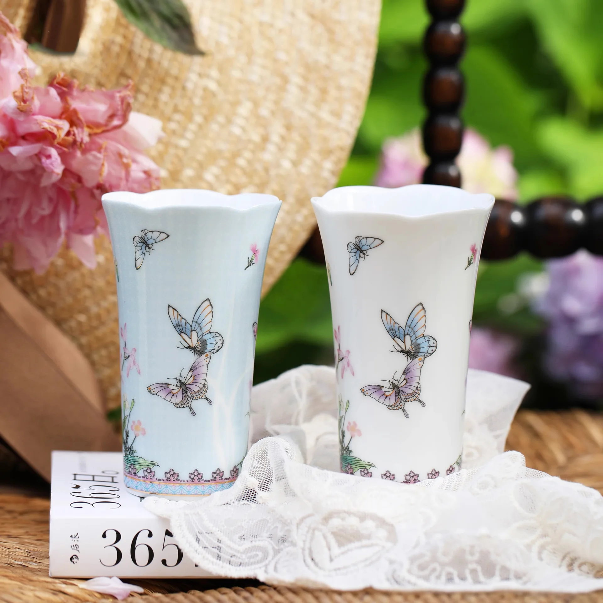 

Jingdezhen Baifu Smell Fragrant Cup Tea Master Cup Single Cup Ceramic Teacup with Hand Gift Ladies' and Girls' Teacup
