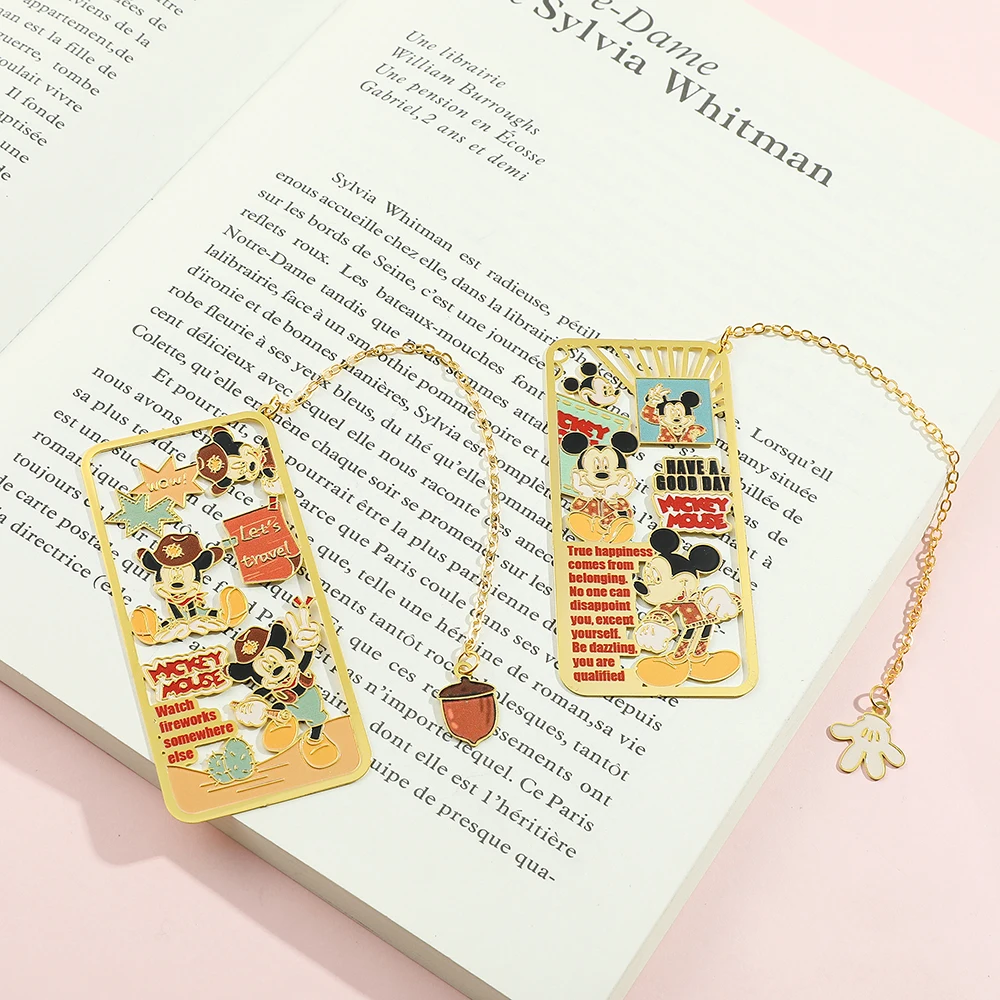 Segnalibro in metallo Disney Mickey Minnie con pendente a catena Lettori Accessori per la lettura Decorazioni per feste di cancelleria per l'apprendimento