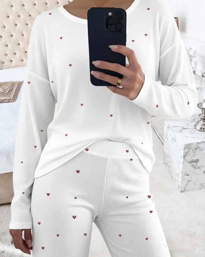 Damski komplet spodniowy, 2-częściowy zestaw piżamowy, popularny komplet z nadrukiem serc, koszula z długim rękawem i okrągłym dekoltem oraz luźne spodnie z szerokimi nogawkami, zestaw do noszenia w domu.