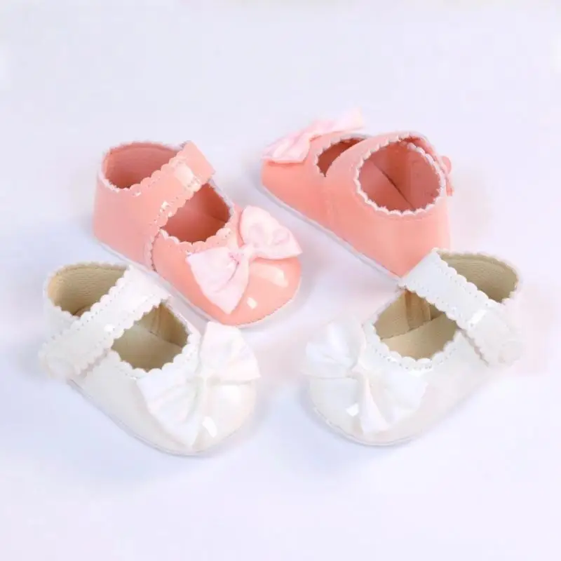 

PU Leather Princess Baby Girl Shoes, Newborn to 18 Month Sizes, Bowknot Flat Walking Design with Comfy Cotton Sole.