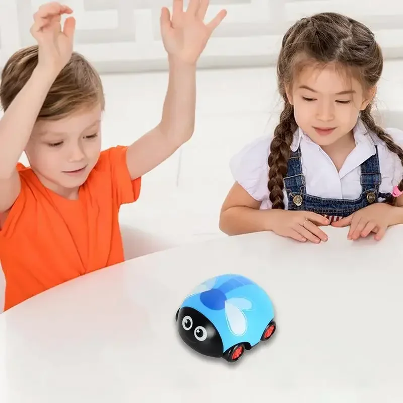 Puxar para trás veículos movidos a fricção empurrar carro brinquedo conjunto para crianças engraçado dos desenhos animados forma joaninha veículos de corrida conjunto potência fricção