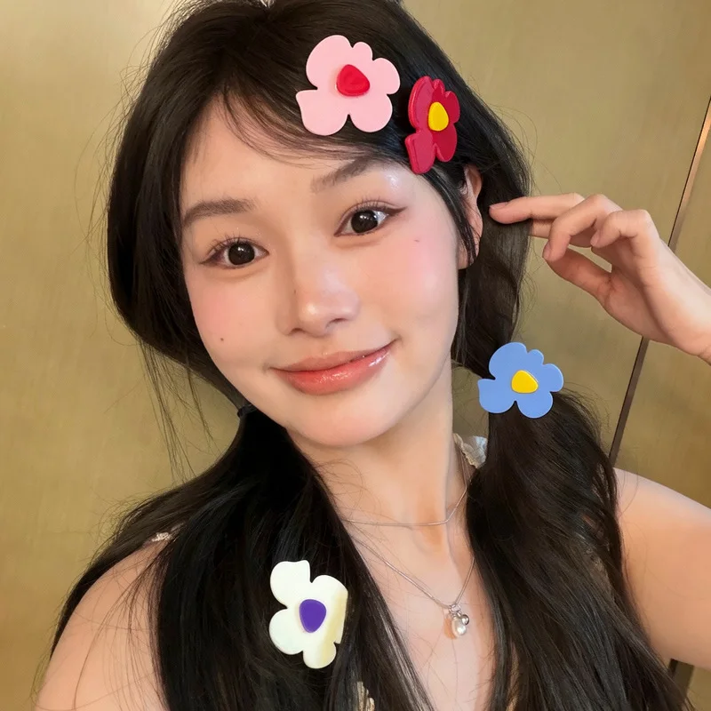 

2026 New Dopamine Flower Hair Clip Korean Sweet Girl Versatile Broken Hair Bangs Duckbill Clip Daily Commuting Hair Accessories