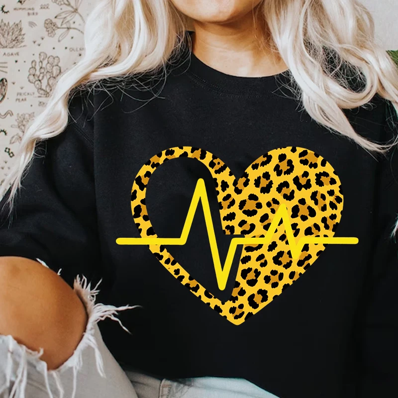 

2yk Woman Sweatshirts Hoodies Autumn Fashion Long Sleeves Clothing Trends Ladies Top Christmas Leopard Print Loose Hoodie 2000s