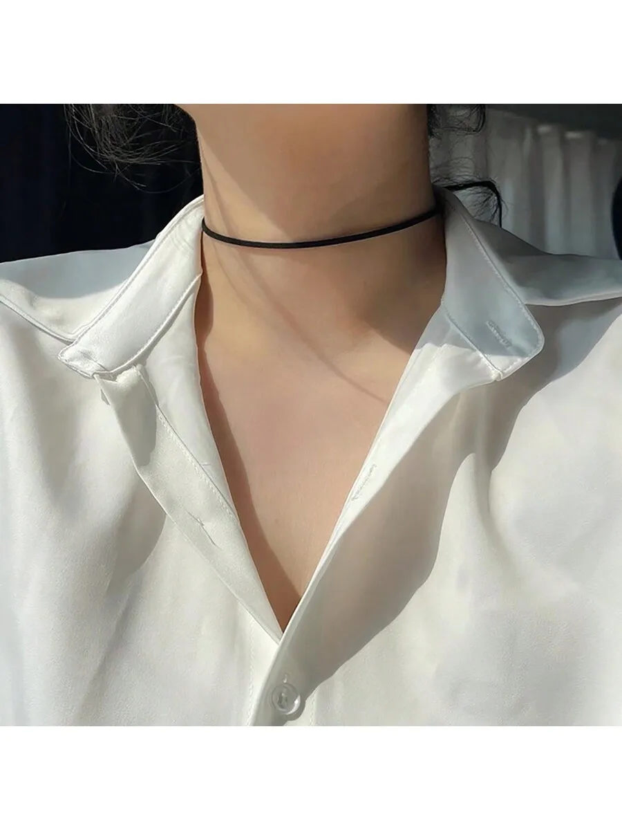 Collar choker sencillo de PU negro para uso diario