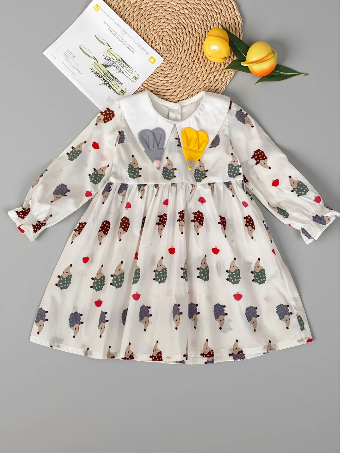 

Autumn new 0-3 year old baby clothing girl baby cartoon hedgehog print pointed collar long sleeved dress