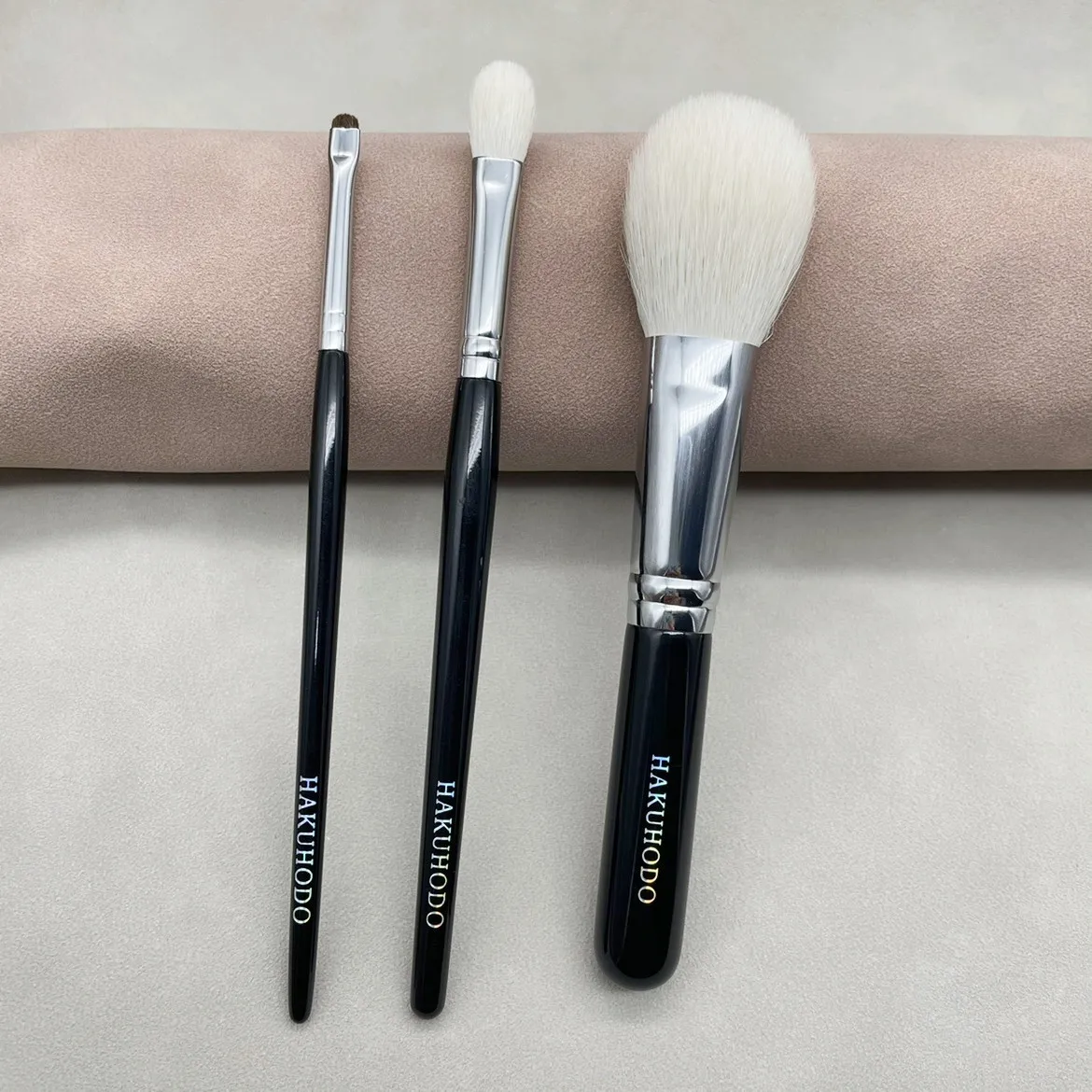 J5523 / G5523 Natural Brisltes Eyeshadow Makeup Brush - Extra-soft Squirrel & Goat Hair Eye Blending Beauty Cosmetics Tools