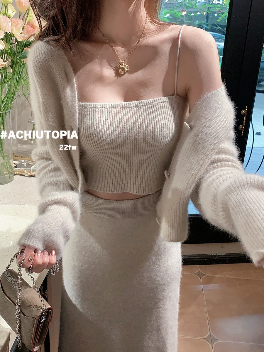 

Achi White Knitted Wool Slim Fit Csole Sexy Top Inner Wear Base Layer Polyester Nylon Blend ort Length Color