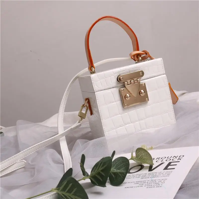 

Spring New Luxury Retro Box ape Faion Handbag Crossbody Bag Matching Color Sli Box Bag for Travel And Leisure