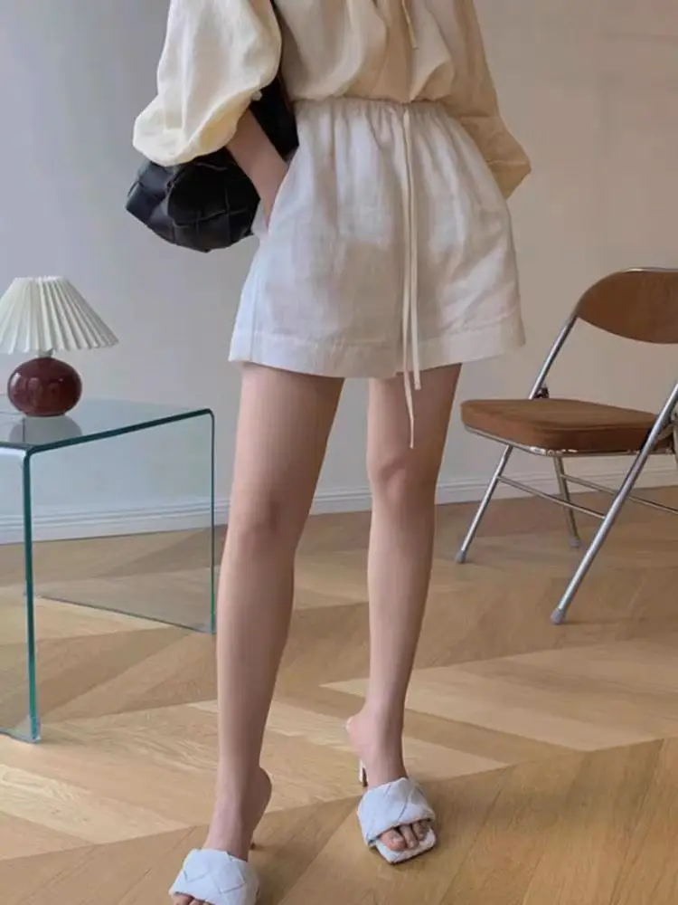 

Korean Fashion Summer New White Drawstring Lace-up Pleated Shorts 2025 Women High Waist Holiday Mini Wide Leg Short Pant Simple