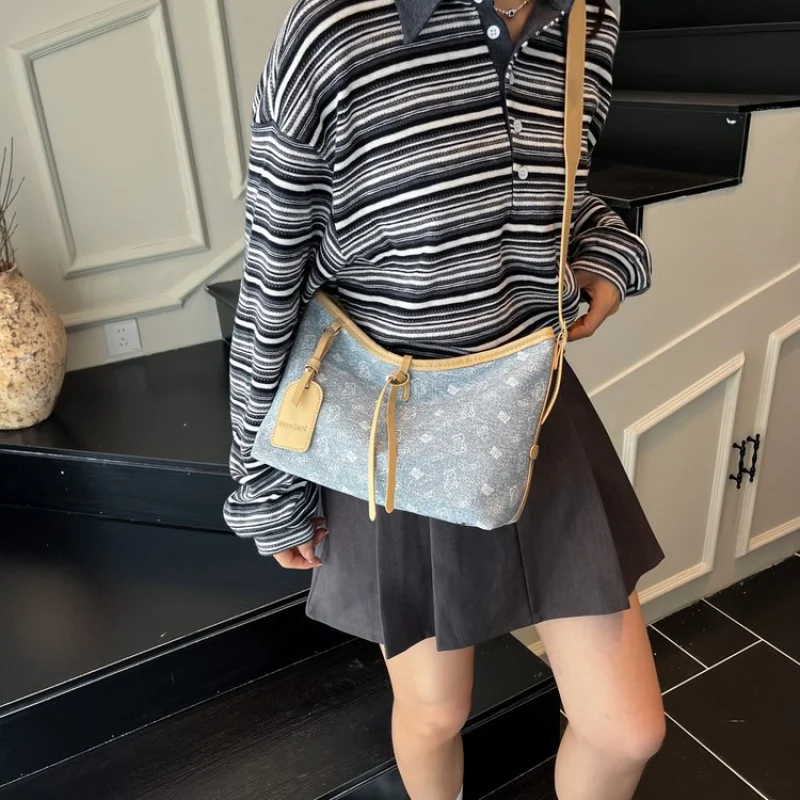 

Винтажная женская сумка на шнурке из мягкой кожи без подкладки и простой минималистский шарм