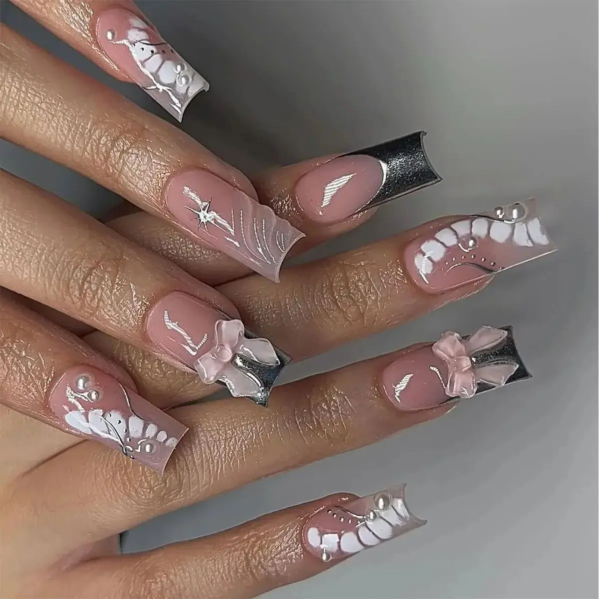 

Sweet Bow Water Ripple Silver Fashion French Serpentine Nail Art Pink False Nails Detachable Finished Fake Nails Press on Nails