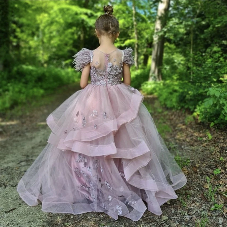 

Flower Girl Dresses Dusty Pink For Wedding Tulle Ruffles Floral Appliques Beads Princess First Communion Gowns With Feather