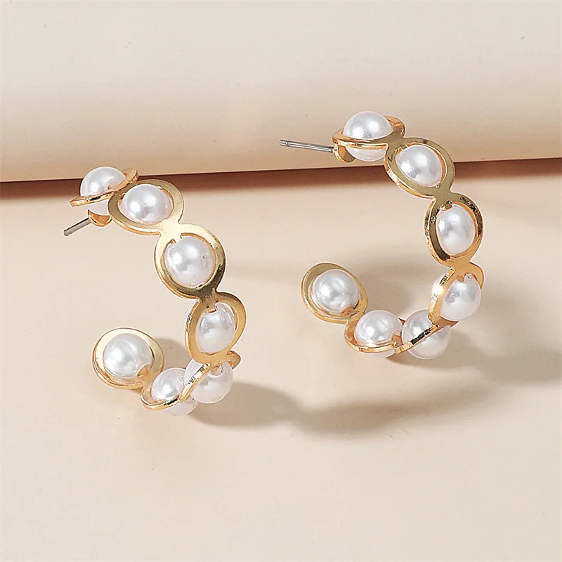 Trendy Imitation Pearl Drop Earrings for Women Golden Color Metal C Shape Dangle Earrings Party Vintage Geometry Jewelry Gift