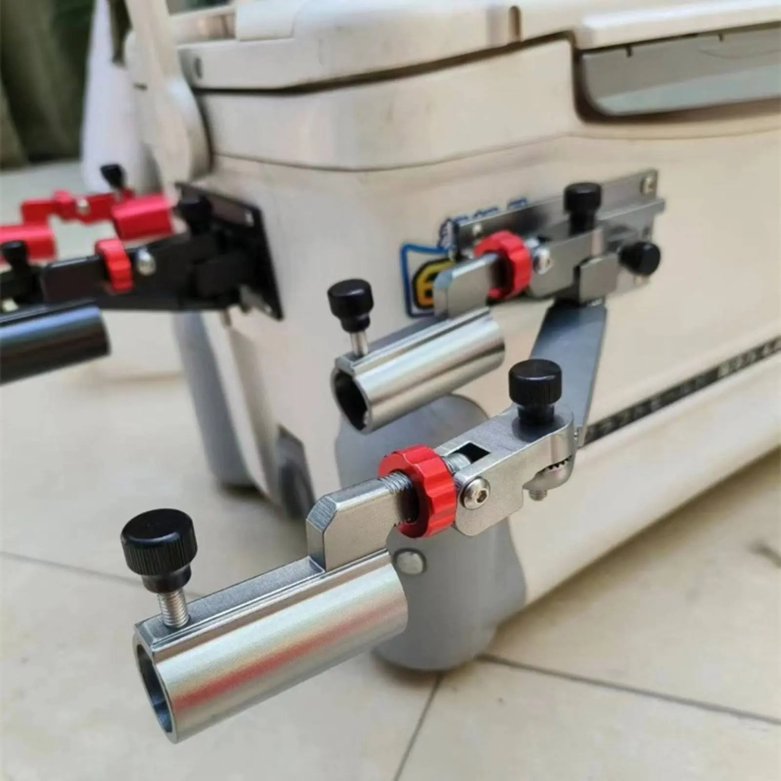 

Fishing Box Corner Mount Quick Adjustment Knob Folding Double Rod Holder Universal Two Rod Stand Resistant