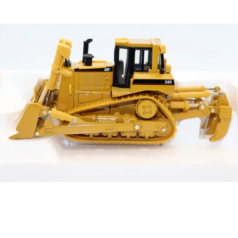 

Model Alloy Ornament for 1/50 Cat D8R Serries II Tracked Dozer 85099C