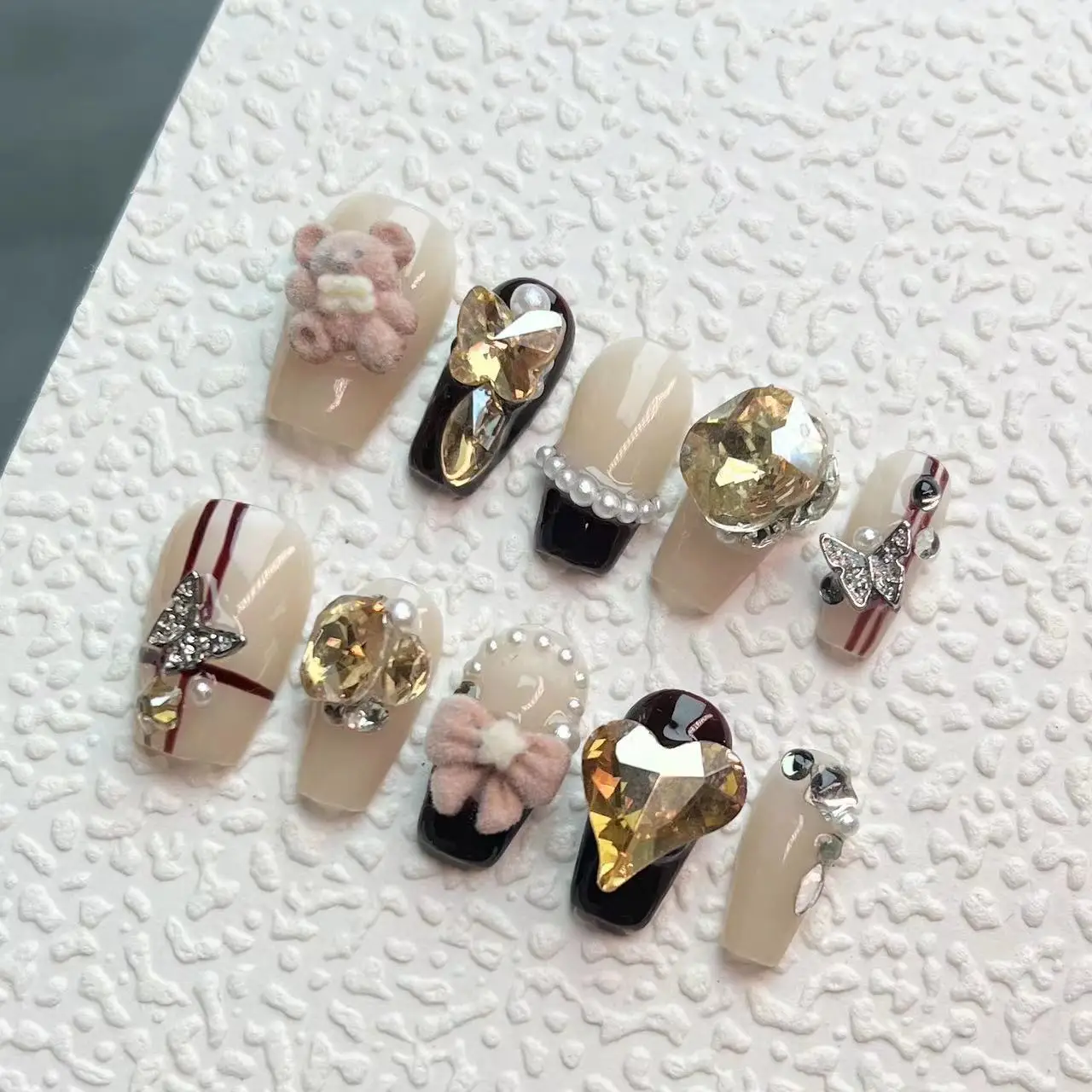 Handmade 10pcs Luxury Cute bear Big love heart diamod short nails custom artificial finger nails