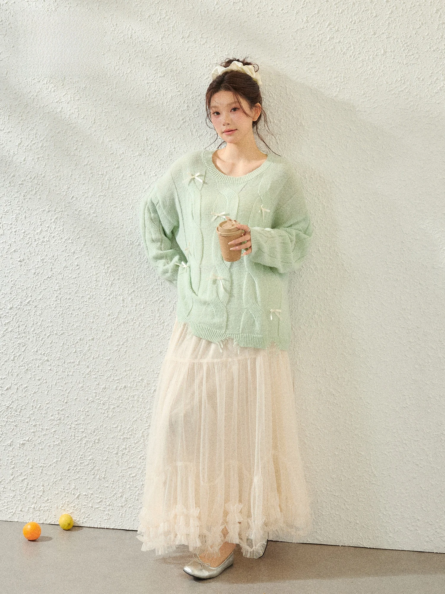 

Комплект из свитера и расклешенной юбки больших размеров для женщин: молочный цвет, элегантный стиль, высокая талия, длинный рукав, повседневный весенний наряд