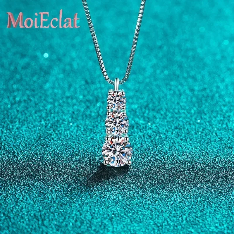 Radiant 1.8ct Moissanite Necklace Calabash Pendant for Women, Sparkling Princess Cut Platinum PT950 Clavicle Chain Fine Jewelry