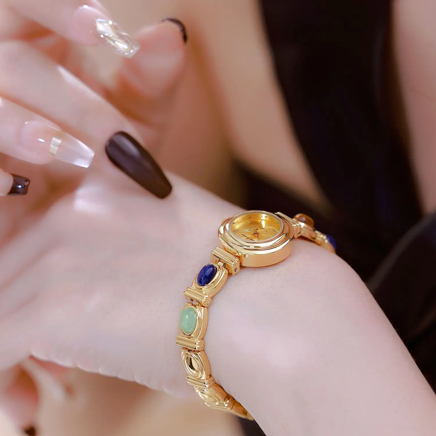 ساعات عصرية للنساء عالية الجودة فاخرة من اللازورد الطبيعي أساور اليشم كوارتز ساعات المعصم النسائية هدية للسيدات