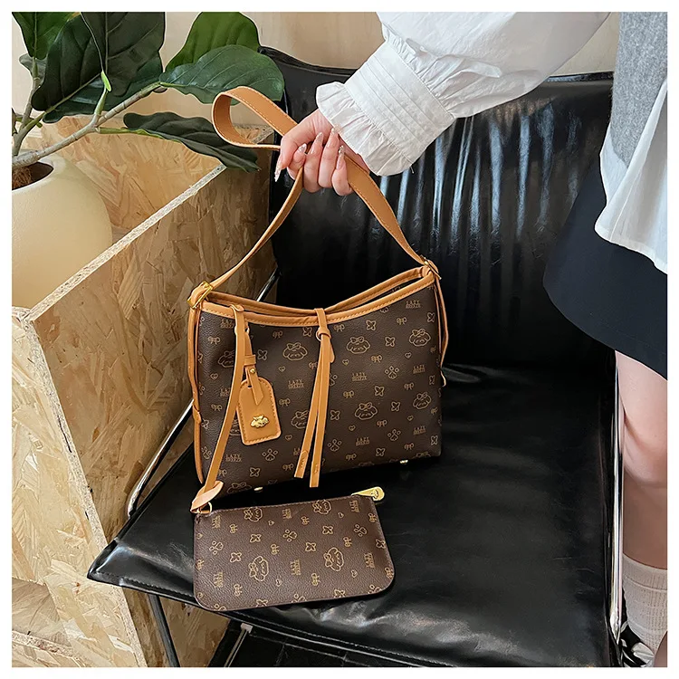 

2025 Vintage Minimalist Tote Bag - Women's Stylish Shoulder Bag, Spacious Crossbody Purse for Work/Daily, Classic Casual Handbag