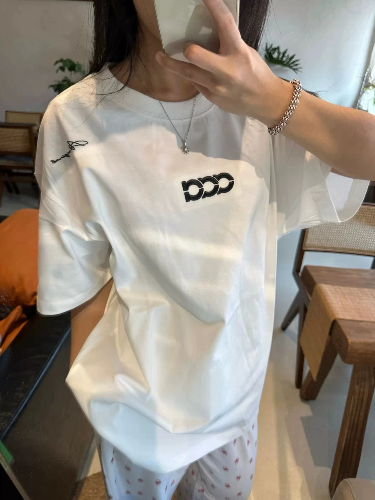 

American Sle Loose Fit ort Sve T-irt Women's Summer Casual Comfortable Embroidered Letter Personalized Top