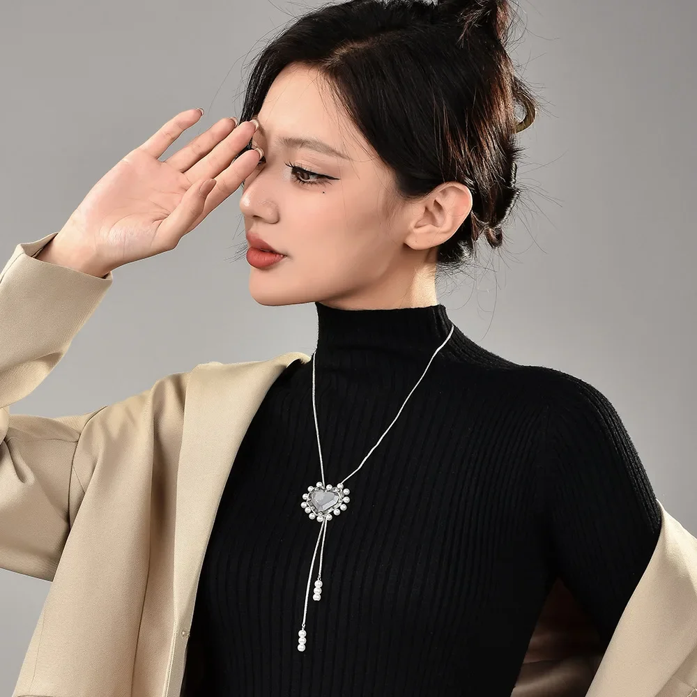 2025 Love Patchwork Grey Diamond Cement Heart-Sealing Necklace for Men and Women