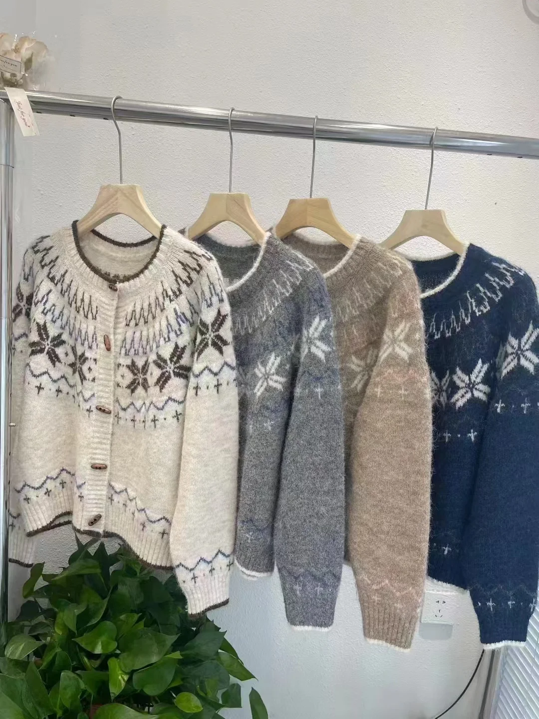 AOSSVIAO الكورية الرجعية الجاكار المرأة سترة الخريف الشتاء جديد كسول نمط فضفاض طويل الأكمام الثور القرن زر سترة مشغولة من الصوف