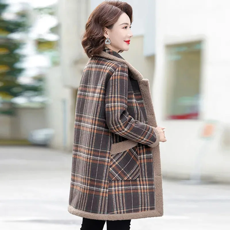 Mother\'s Winter Plush Woolen Coat Thicken Warm Cotton Parkas Middle-aged Elderly Women Granular Velvet Long Plaid Wool Jacket