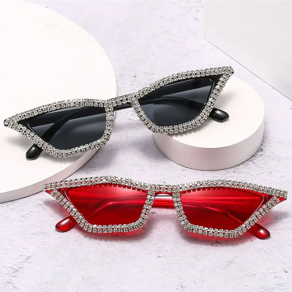 Small Cat Eye Sunglasses for Women Triangle Frame Glitter Diamond Trendy Sunglasses Sparkling Crystal Disco Party Shades Eyewear