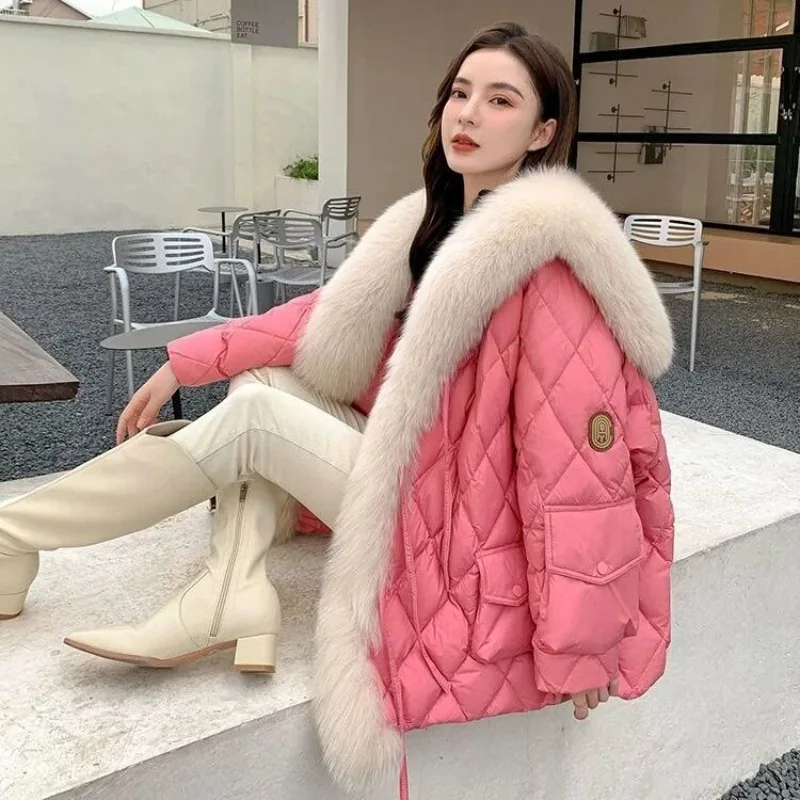 2023 Winter New Oversized Imitation Fox Fur Collar Fashion Stitching Women Parka Female Mid-Length Warm Casual Faux Fur Coat