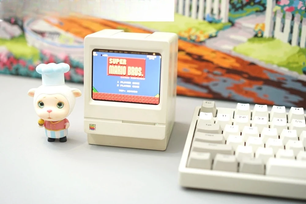 

Маленький компьютер Macintosh третьего поколения, небольшой ретро-телевизор, 3,5-дюймовый дисплей с внешним экраном, просмотр