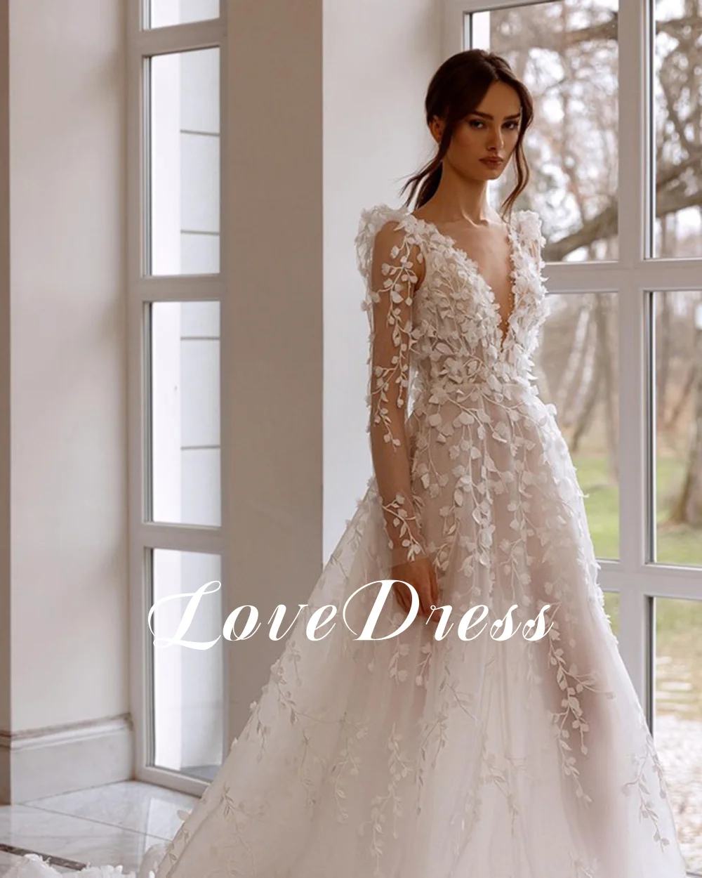 فستان زفاف من LoveDress ذو رقبة عميقة على شكل v وأكمام طويلة من الدانتيل Appiques سبليت بوهو فستان العروس على شكل حرف a بدون ظهر ذيل من de mariée