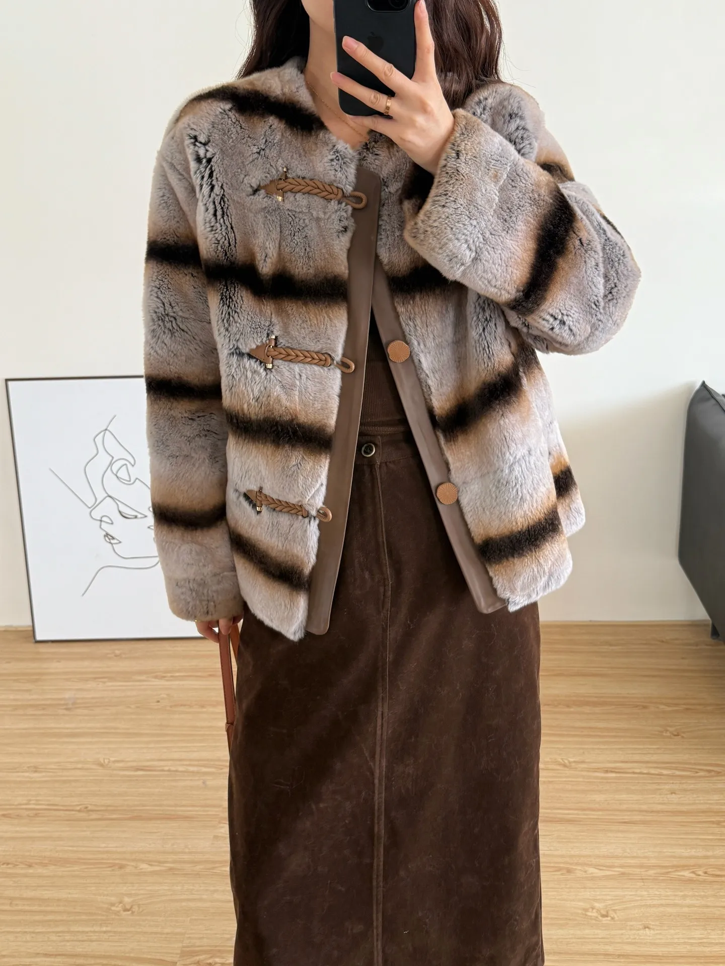 Retro Rabbit 2025 Winter New Short Chinese-style button-up rex rabbit fur coat, women's fur coat, youthful