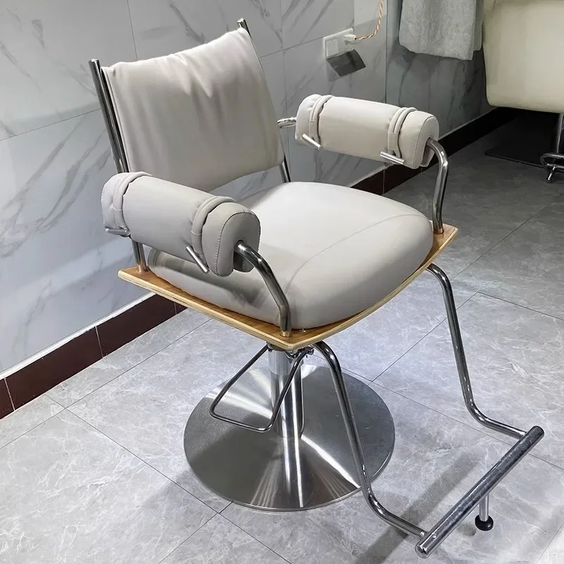 Рисунок 5 - Профессиональные парикмахерские стулья