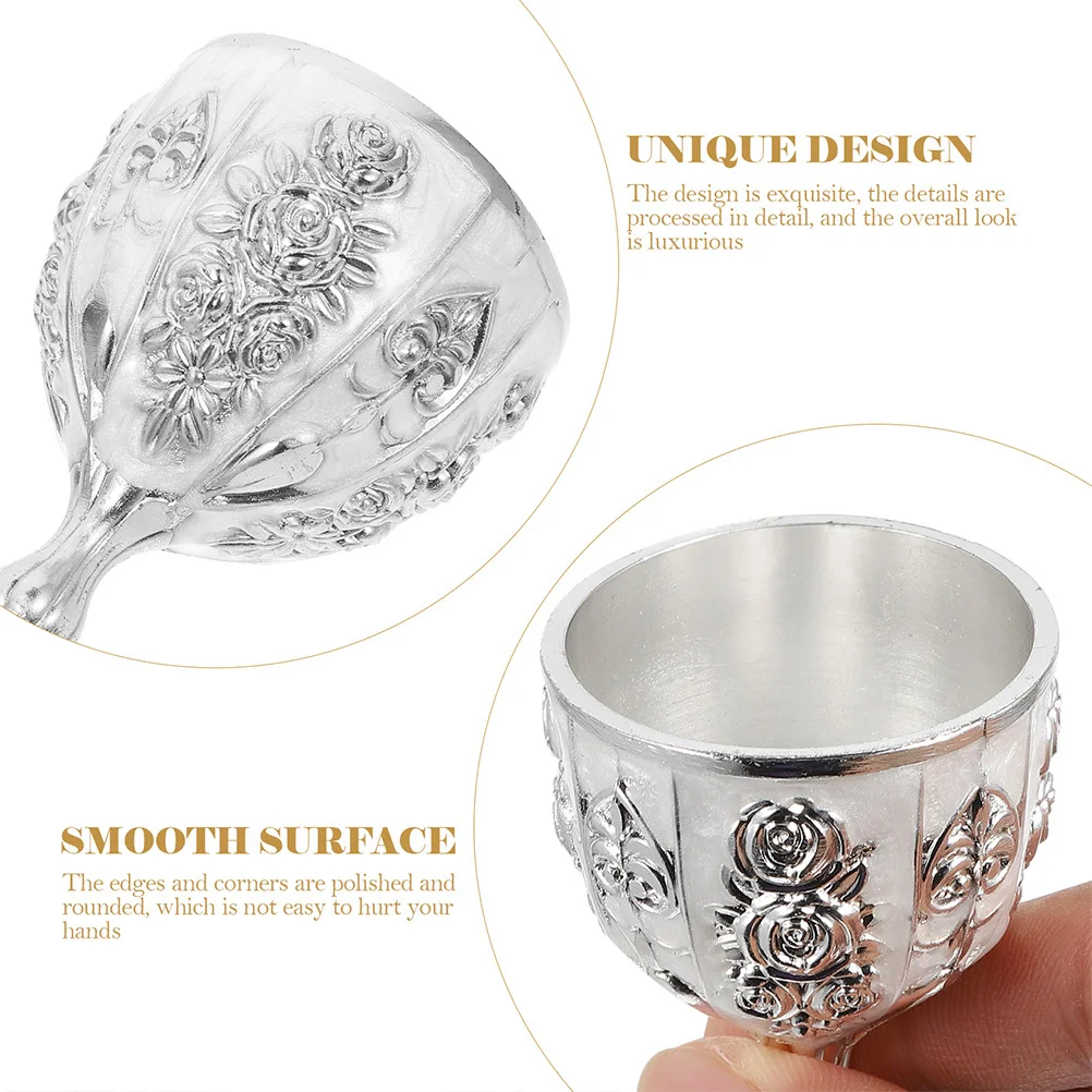 

2Pcs Delicate Wine Cup Zinc Alloy Material Sturdy Base Rustproof Home Bar Accessories European Wine Cup Portable Goblets