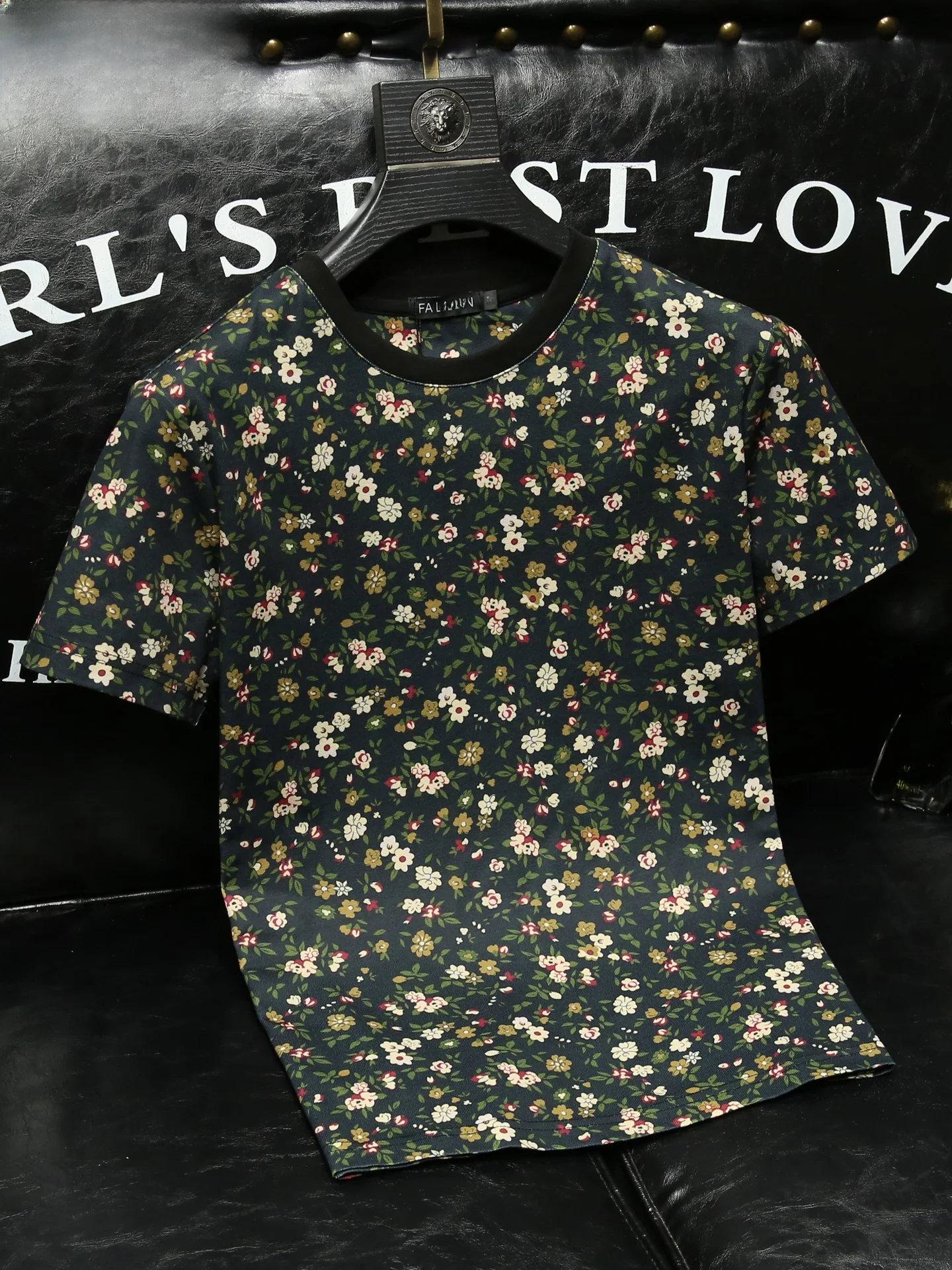 

Мужская повседневная футболка с коротким рукавом, модный цветочный принт, дышащая, комфортная, из полиэфирного волокна, летняя, новый стиль, ощущение прохлады