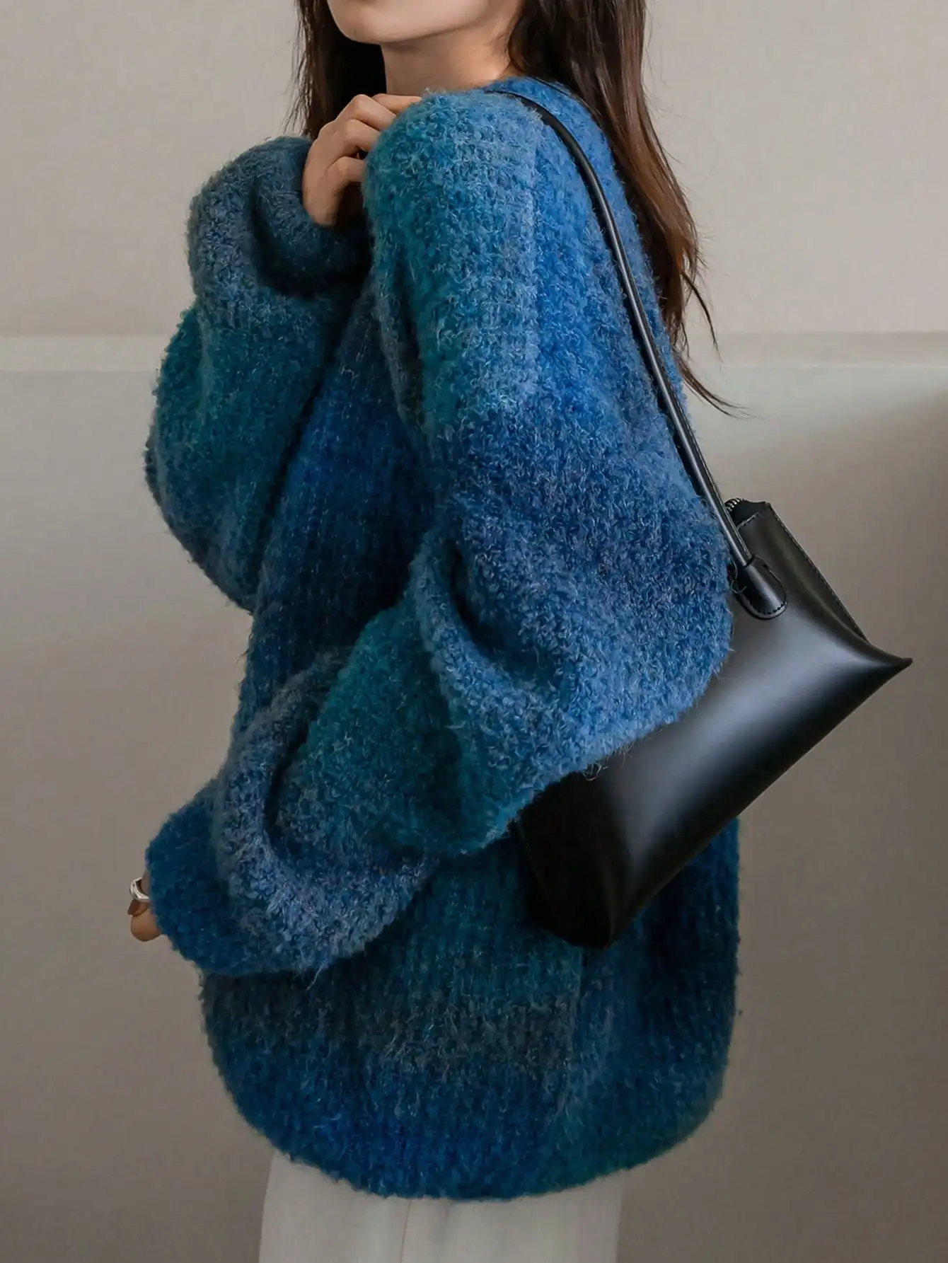 

Вязаный свитер омбре с заниженной линией плеч, свободный крой, длинный рукав, осенний топ