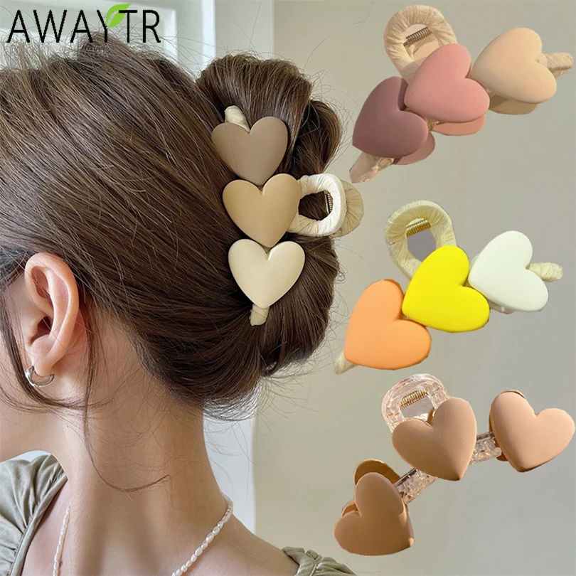 AWAYTR New Korea Heart Shape Acrylic Hair Claws Crab Large Pearl Claw Clips for Woman Girls Bath Barrette Lady Fashion Headdress