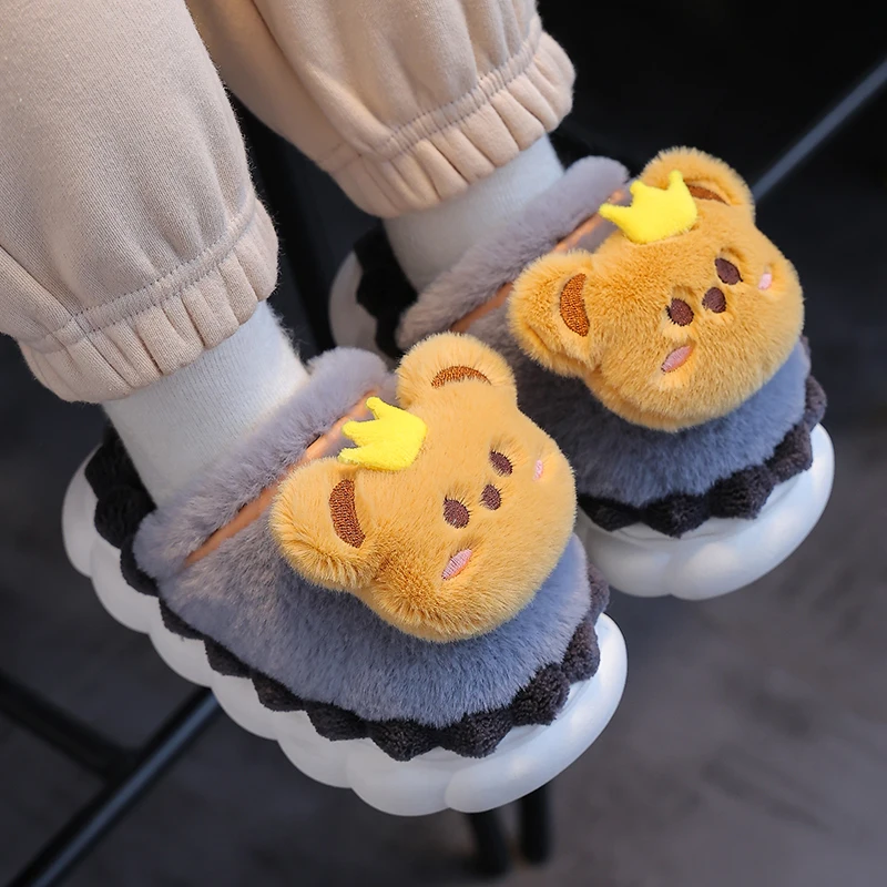 2024 New Winter Children\'s Fluffy Slippers Cute Little Bear Non-slip Soft Slides Boys Warm Indoor Mule Kids Home Cotton Shoes