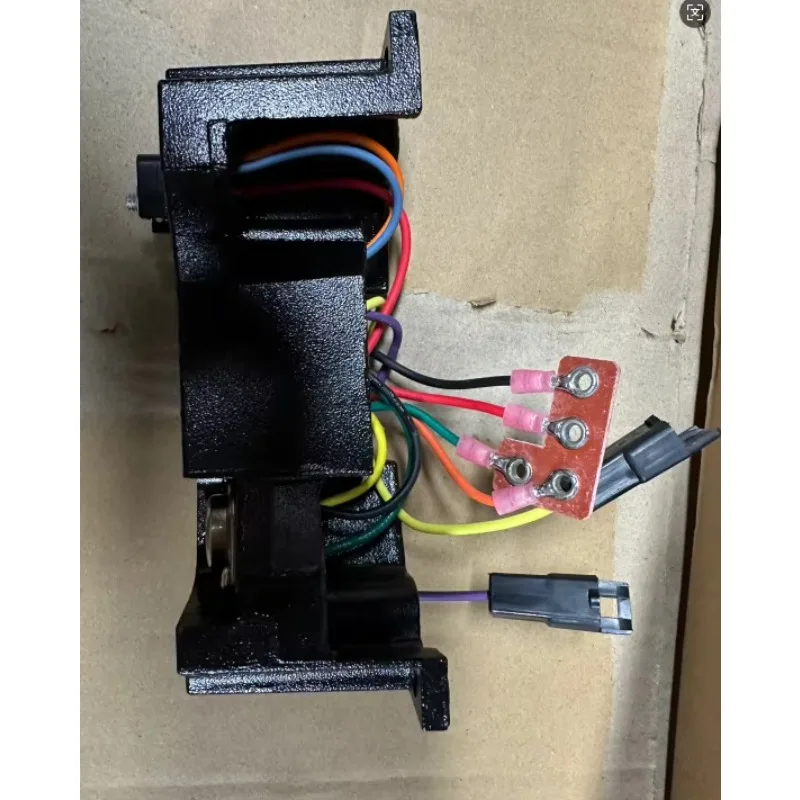 8SC3200V Car Alternator Regulator 8RL3013B